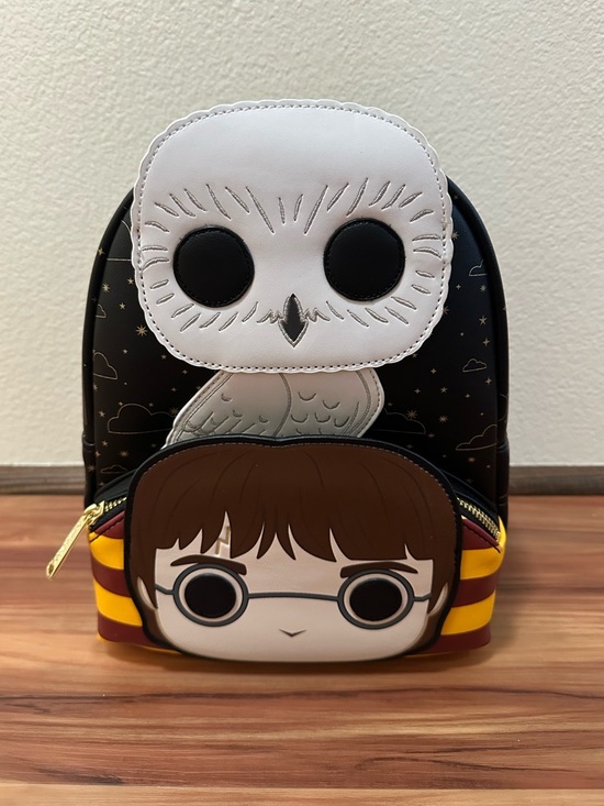 Loungefly Handbags - NWT Loungefly Funkpop Harry Potter Hedwig backpack